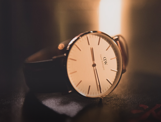 Sleek and Minimal: Exploring the World of Contemporary Minimalist Watches