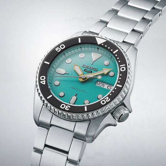 5 Sports Men Automatic Green Dial Analog Stainless Steel Watch SRPK33K1 Seiko 38 mm Round Automatic watch