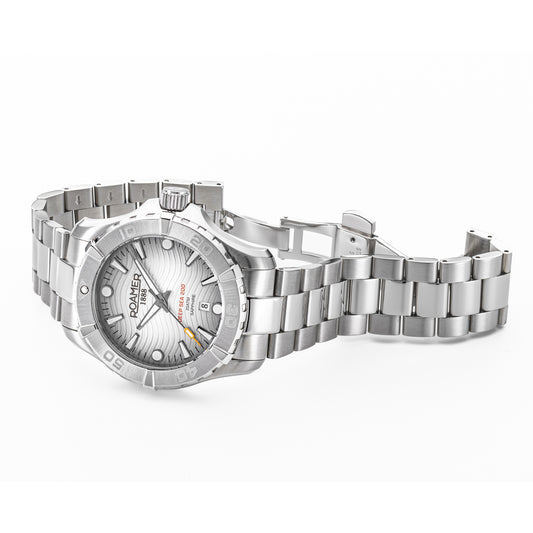 Deep Sea 200 Men Quartz Silver Dial Analog Stainless Steel Watch 860833 41 15 70 Deep Sea 200 Men Quartz Silver Dial Analog Stainless Steel Watch 860833 41 15 70