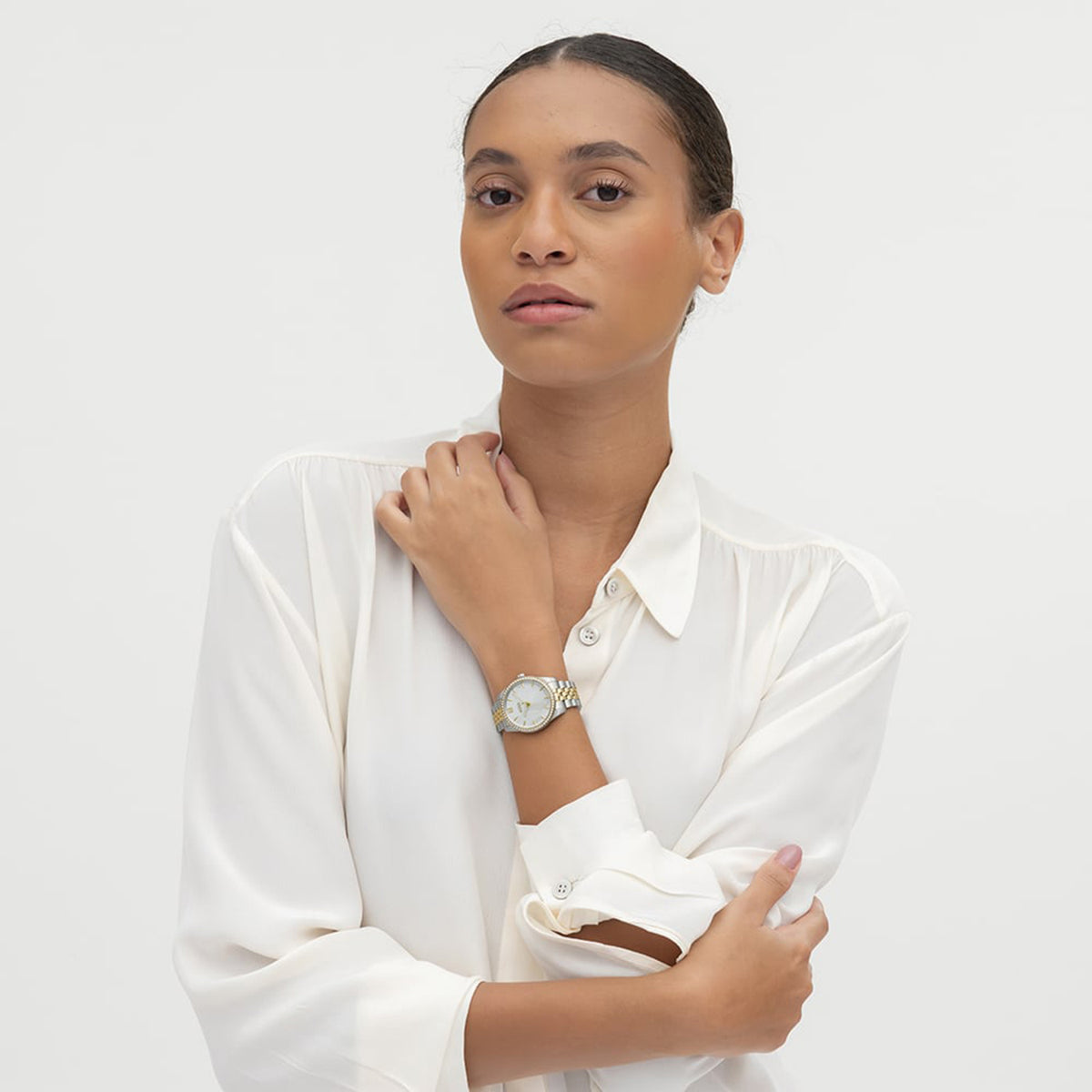 Graceful Precious Women Quartz Mother Of Pearl Dial Analog Stainless Steel Watch 1502867
