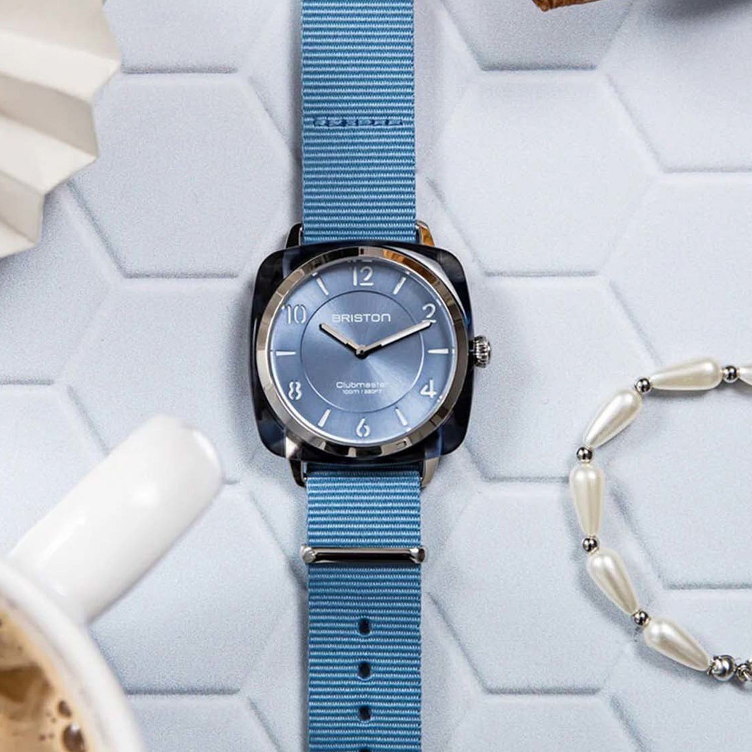 Clubmaster Chic Women Quartz Blue Dial Analog NATO Watch 21536.PRA.UB.25.NIB
