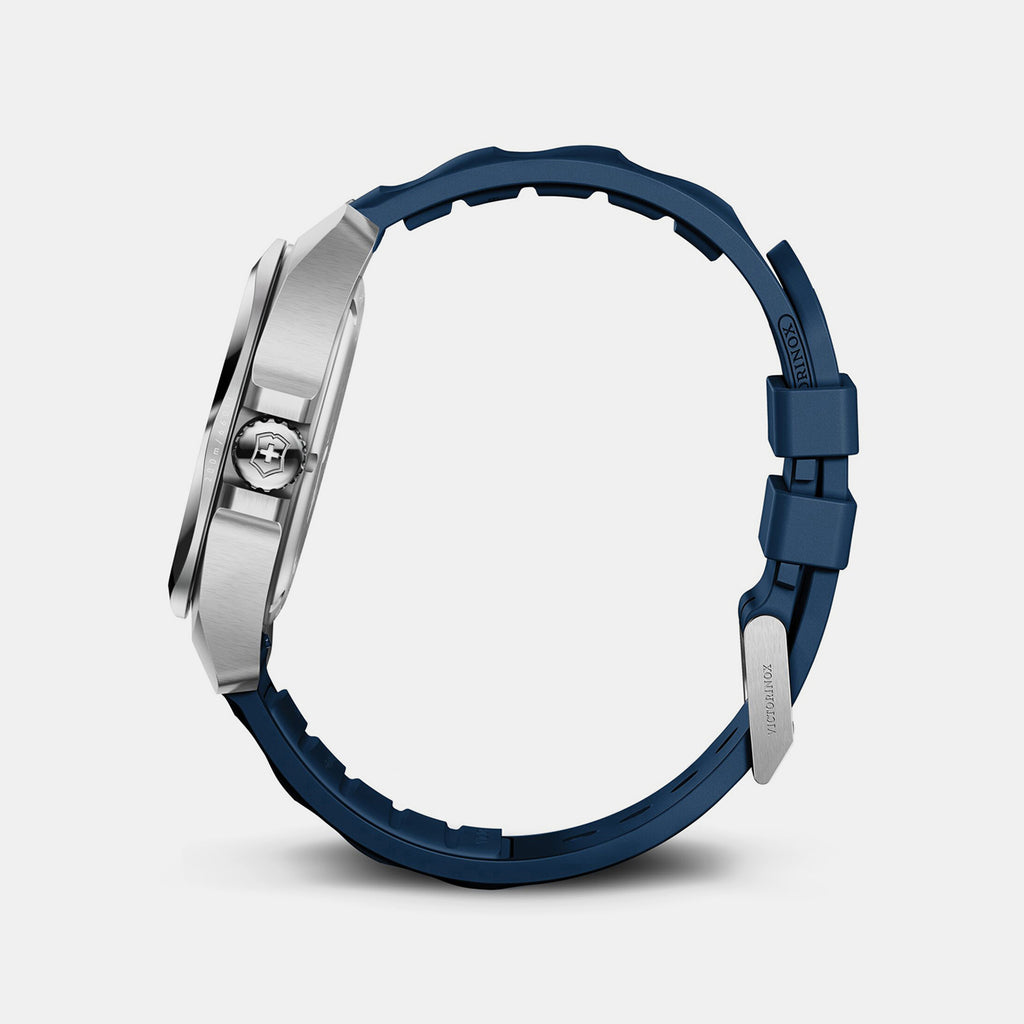 I.n.o.x. Men Quartz Blue Dial Analog  Rubber Watch 242084