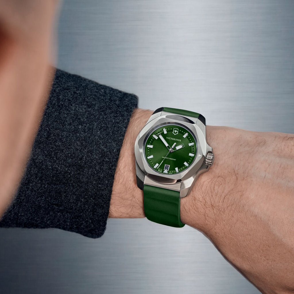 I.n.o.x. Men Quartz Green Dial Analog  Rubber Watch 242085