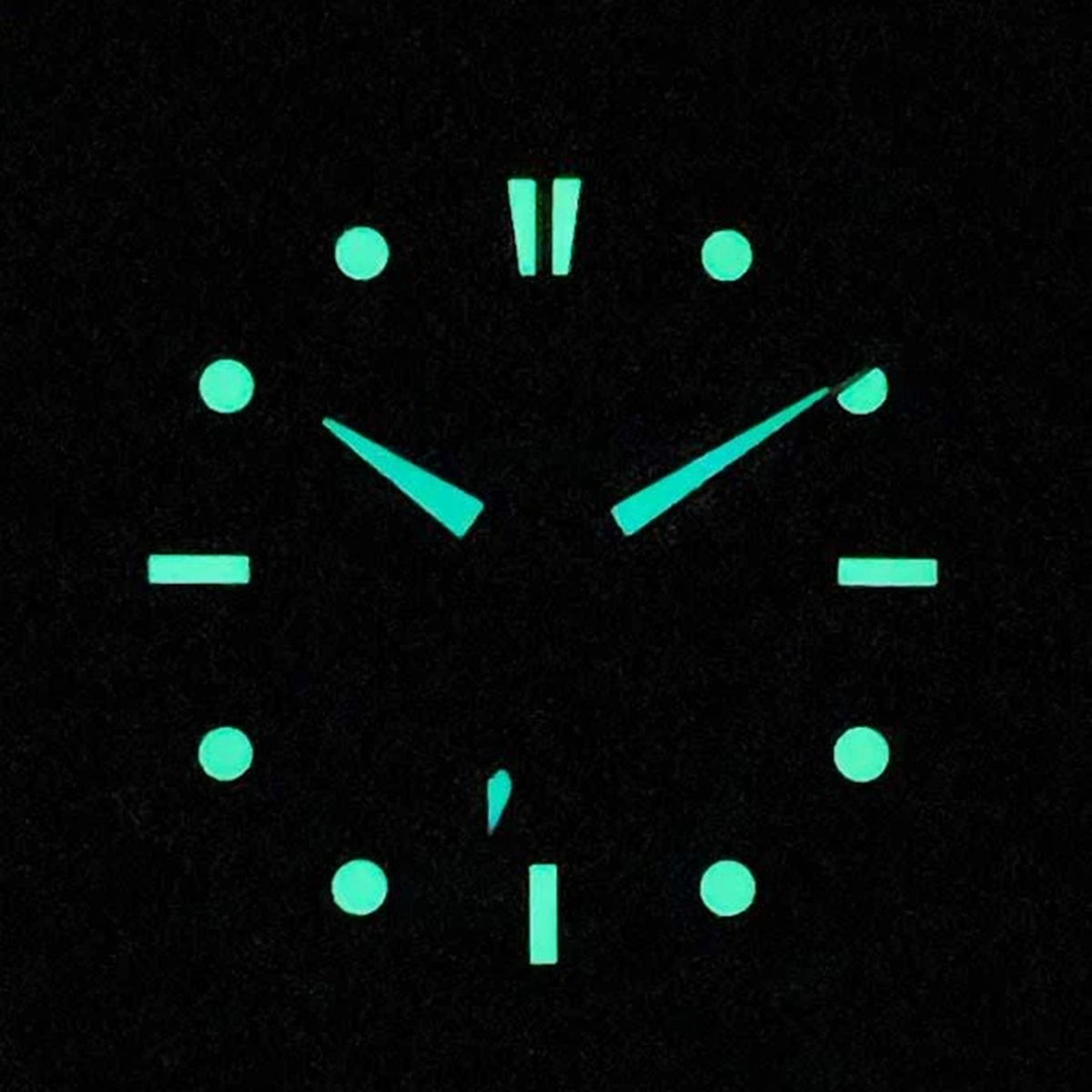Inti Men Solar Green Dial Analog Stainless Steel Watch 244H171