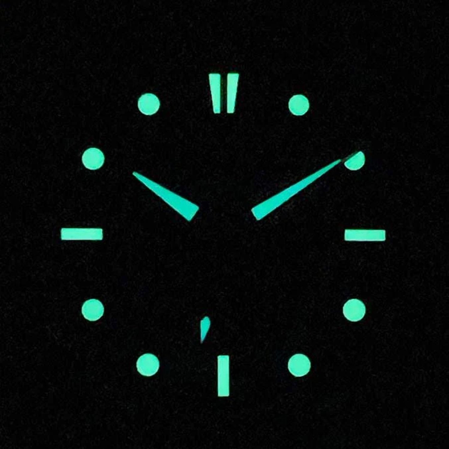 Inti Men Solar Green Dial Analog Stainless Steel Watch 244H171