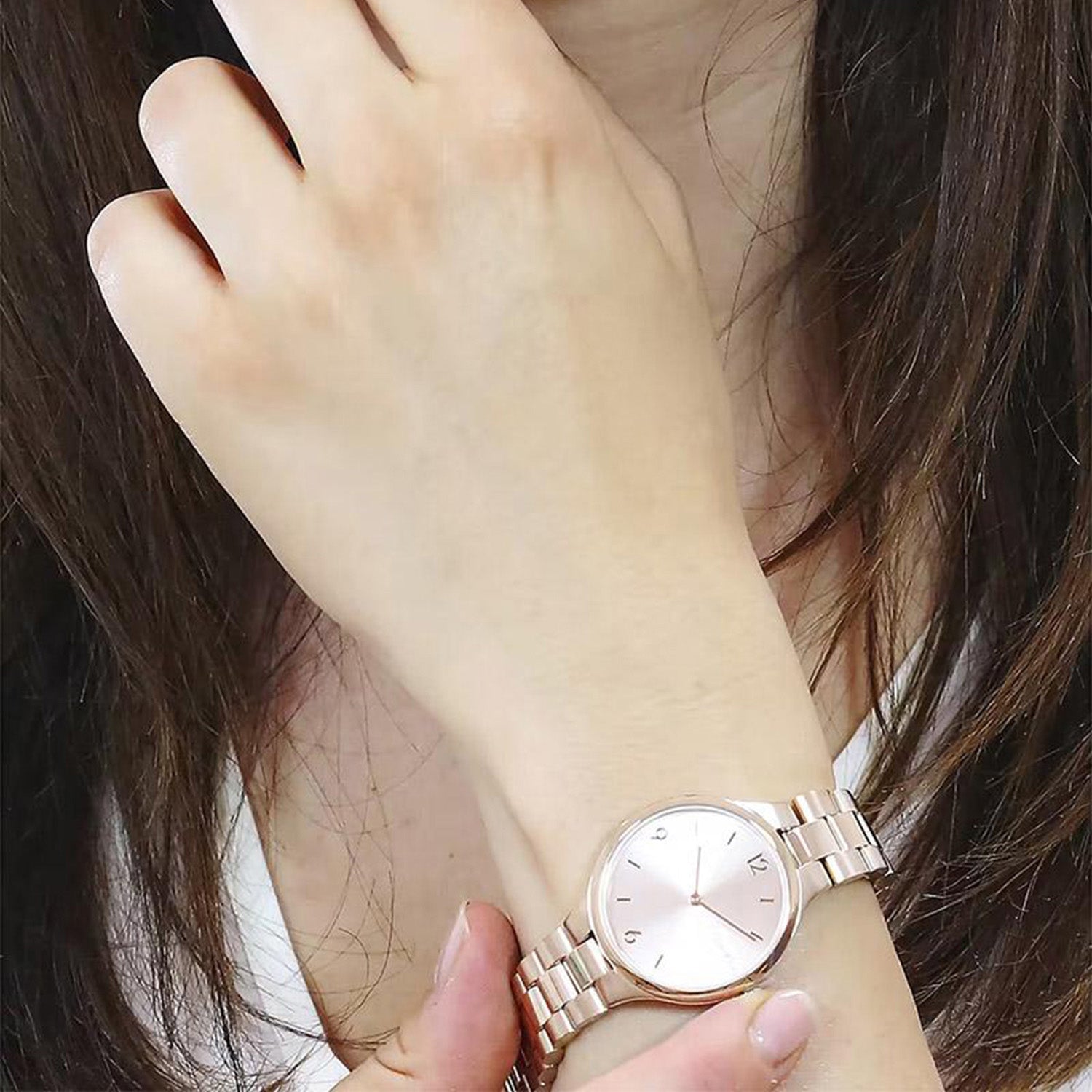 Linked Bracelet Women Quartz Gold Dial Analog Stainless Steel Watch 25200131