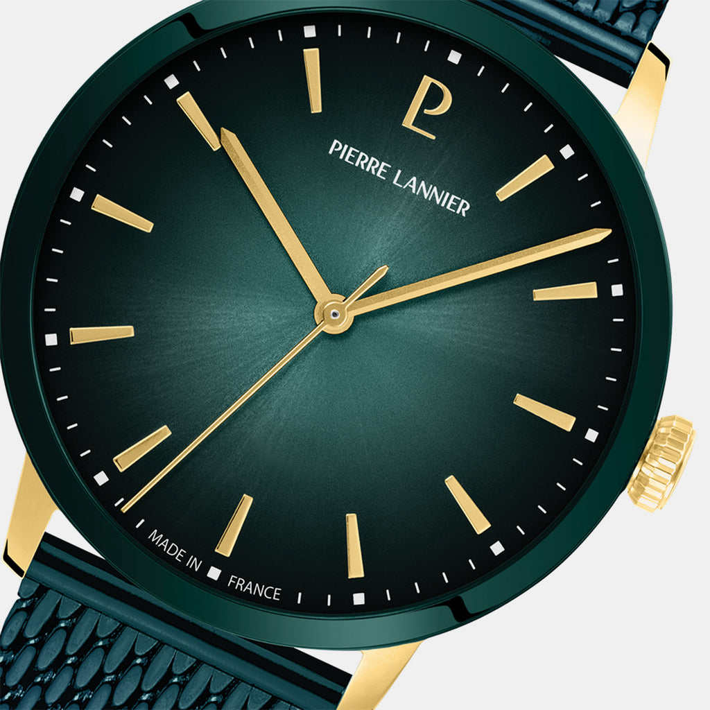 Men Quartz Green Dial Analog Mesh Watch 256G279