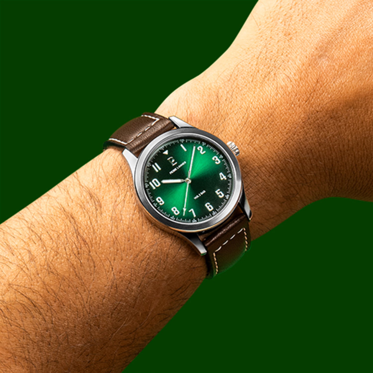 Aviateur Men Quartz Green Dial Analog Leather Watch 260G174