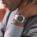 Bold Men Quartz Black Dial Analog Stainless Steel Watch 3600941