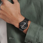 Bold Men Quartz Black Dial Analog Stainless Steel Watch 3601112