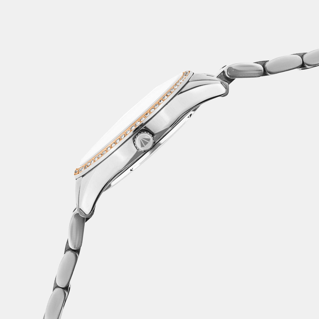 Women Quartz Mother Of Pearl Dial Analog Metal Watch 4509B-M1321