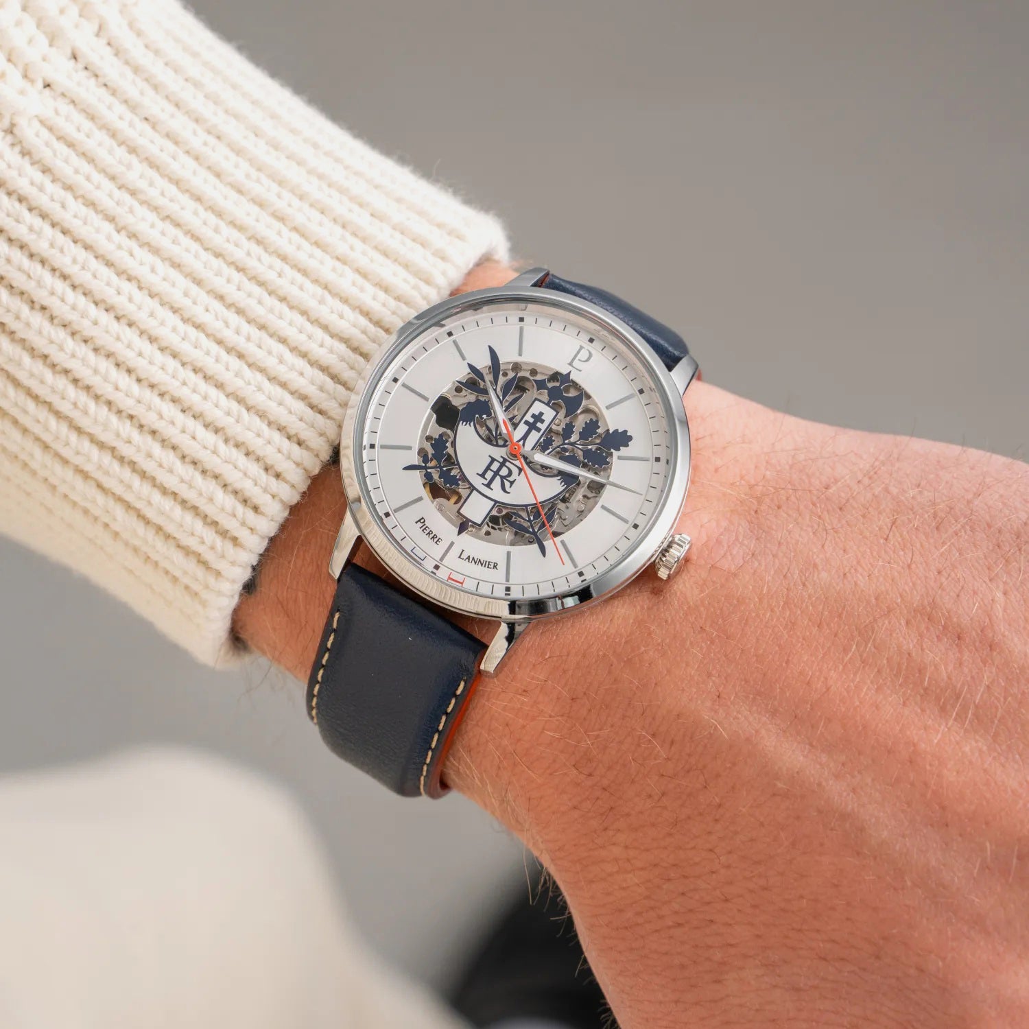 Men Automatic Silver Dial Analog Leather Watch 456D126