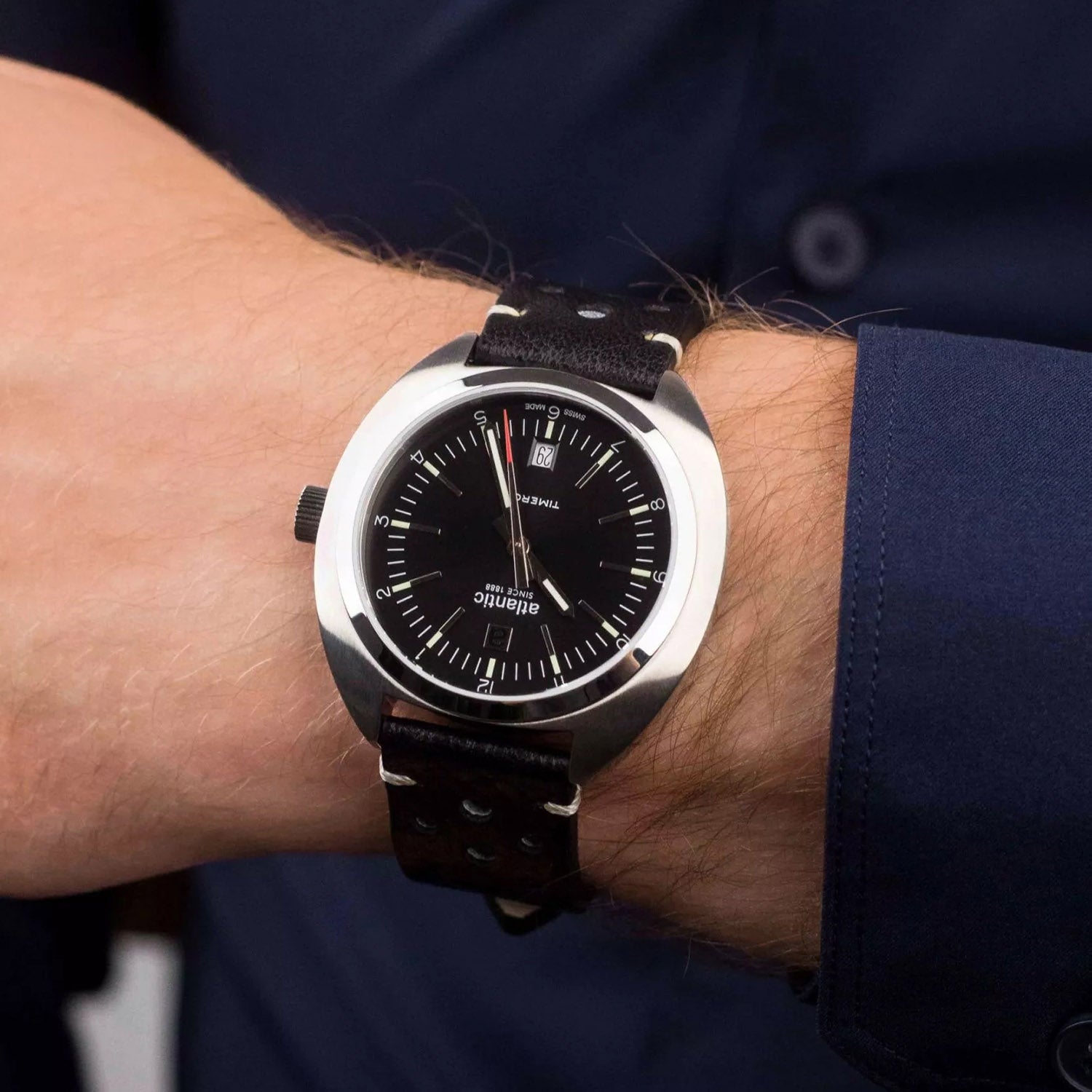 Men Quartz Black Dial Analog Leather Watch 70362.41.69