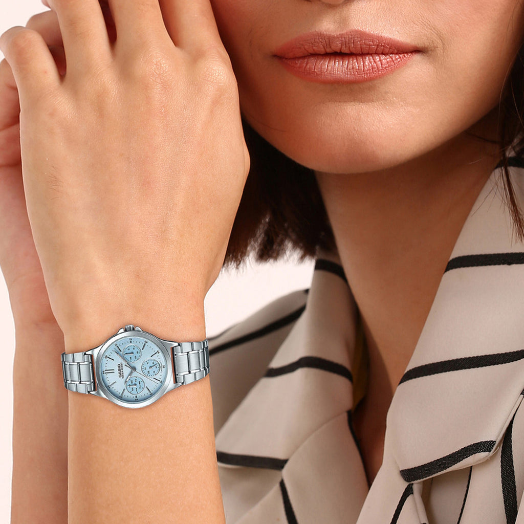 Enticer Women Quartz Blue Dial Analog Stainless Steel Watch A1147