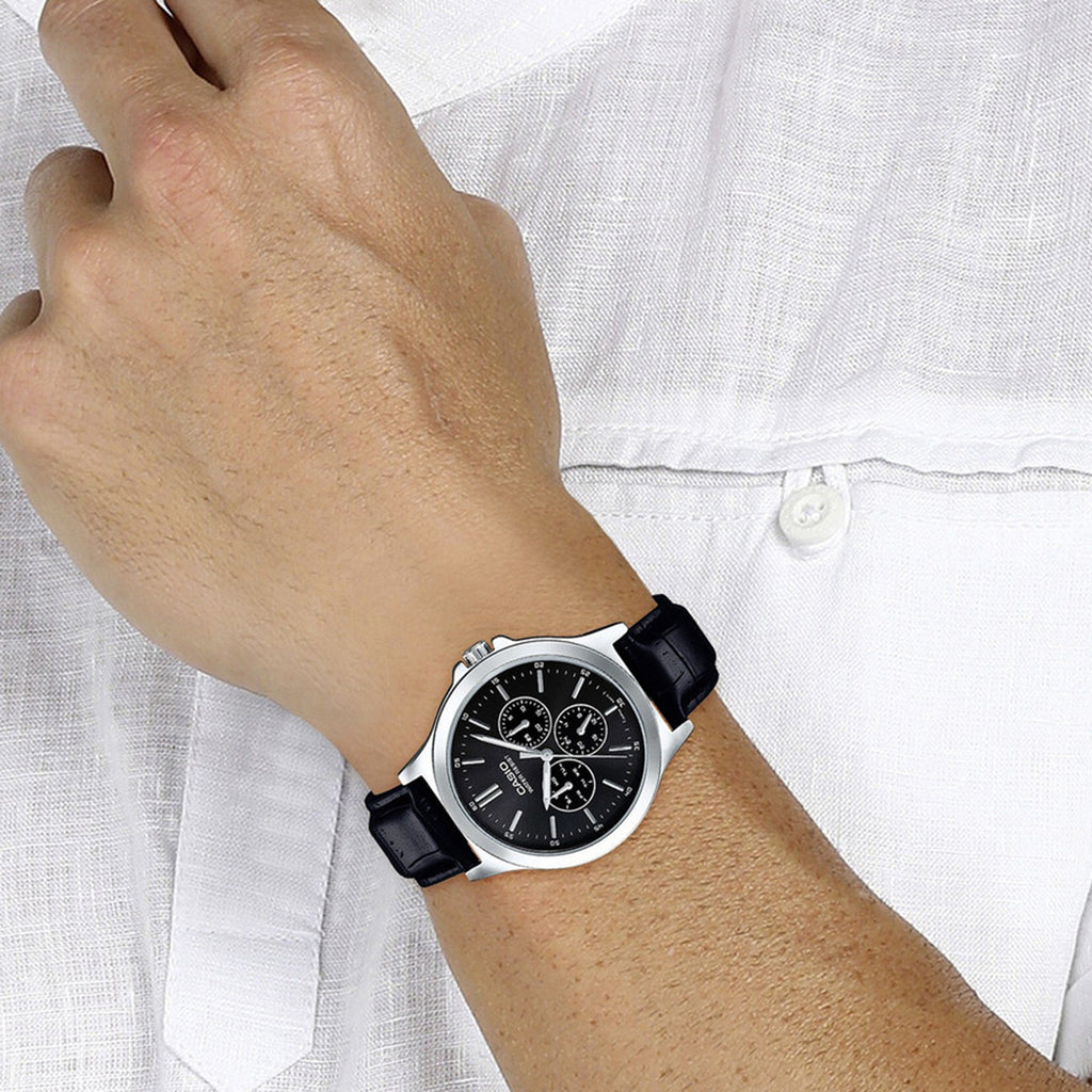 Enticer Men Quartz Black Dial Multi-Function Leather Watch A1176