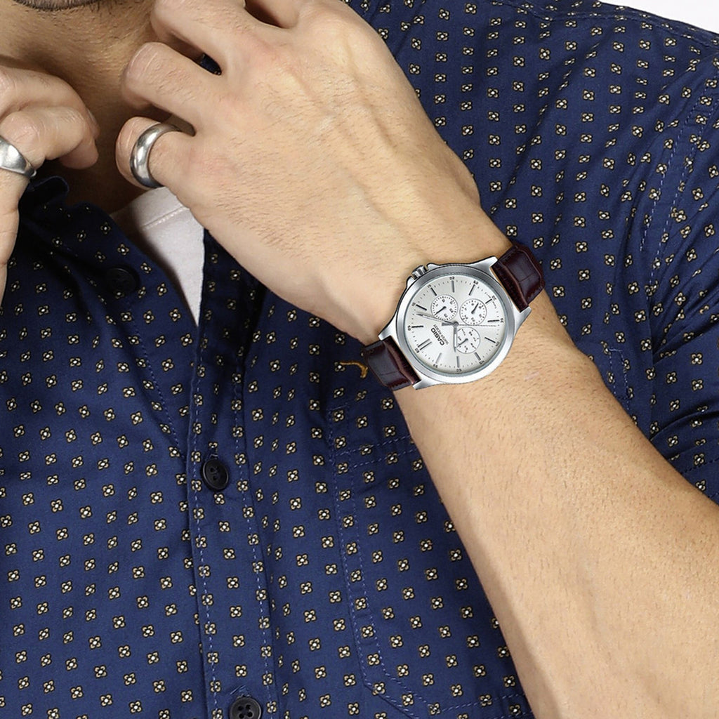 Enticer Men Quartz White Dial Multi-Function Leather Watch A1177