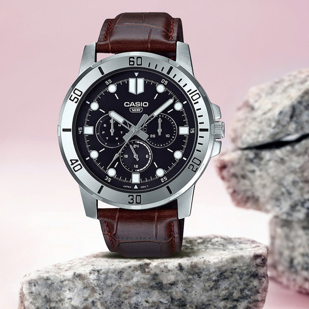Enticer Men Quartz Black Dial Chronograph Leather Watch A1751