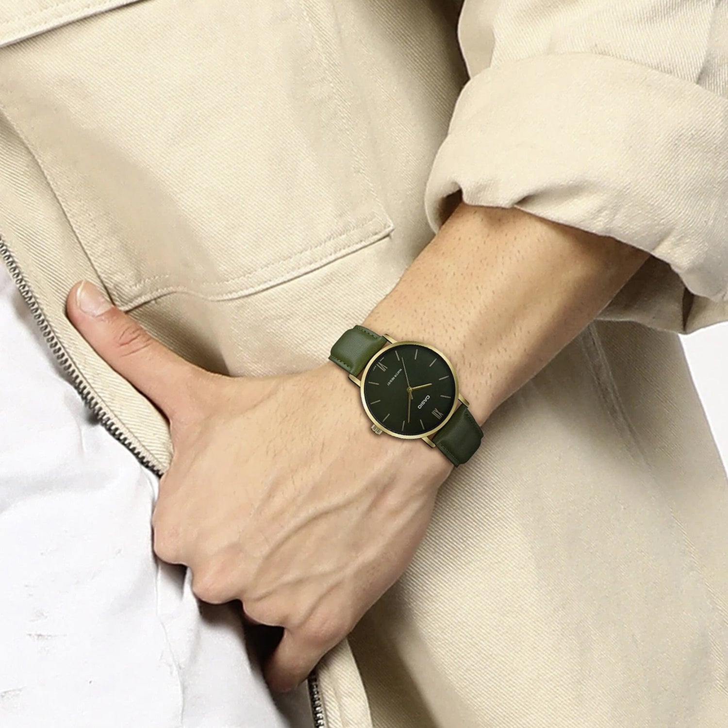 Enticer Men Quartz Green Dial Analog Leather Watch A1782