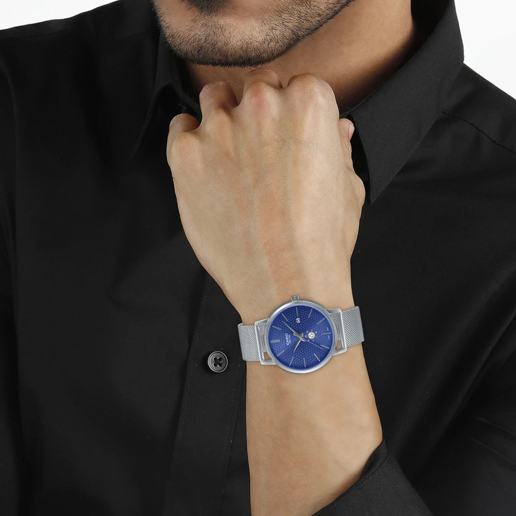 Enticer Men Quartz Blue Dial Analog Mesh Watch A2058