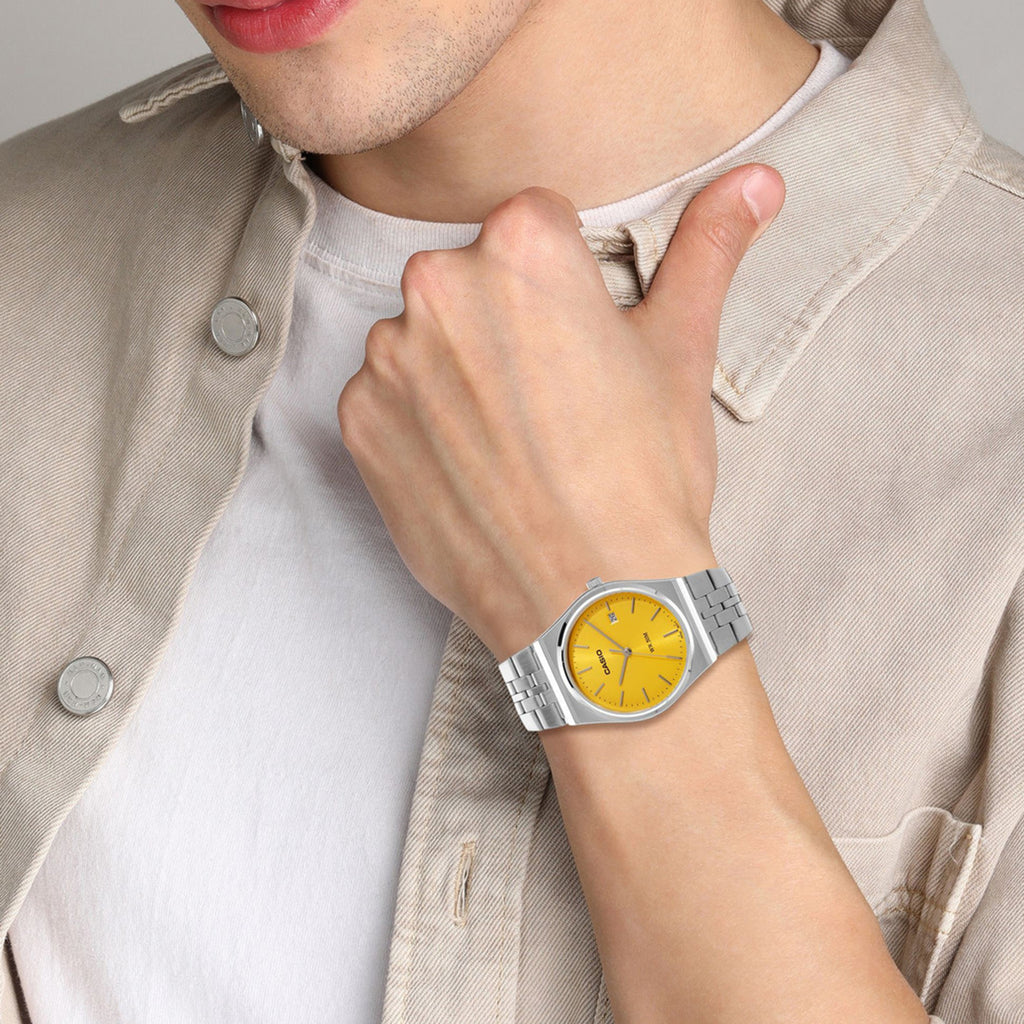 Enticer Men Quartz Yellow Dial Analog Stainless Steel Watch A2238