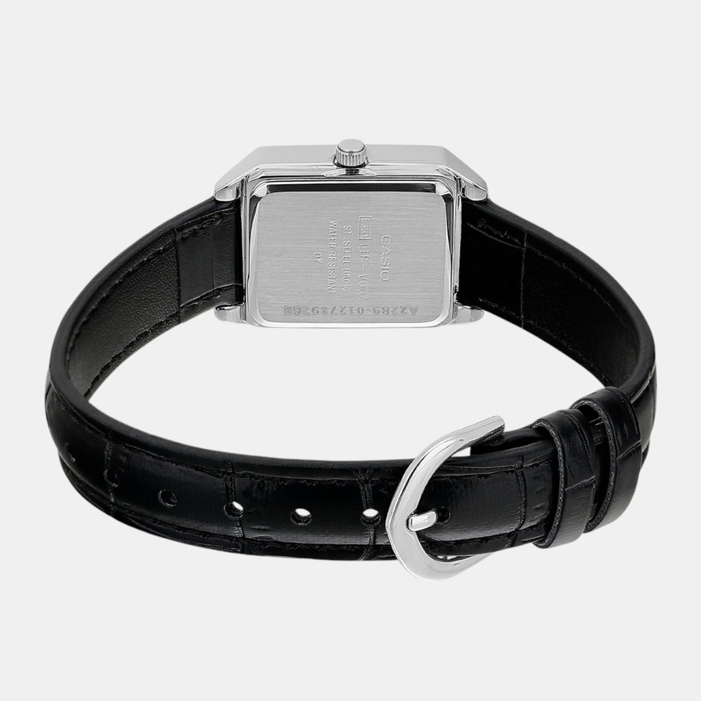 Enticer Women Quartz Silver Dial Analog Leather Watch A2289