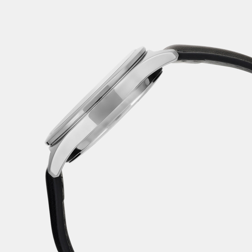 Enticer Men Quartz Black Dial Analog Leather Watch A2317