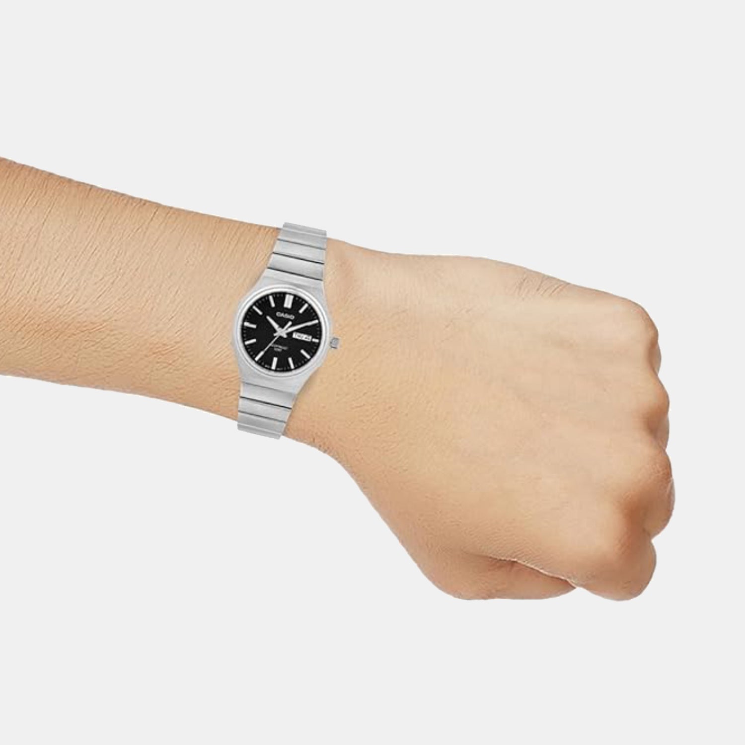 Enticer Men Quartz Black Dial Analog Stainless Steel Watch A2416