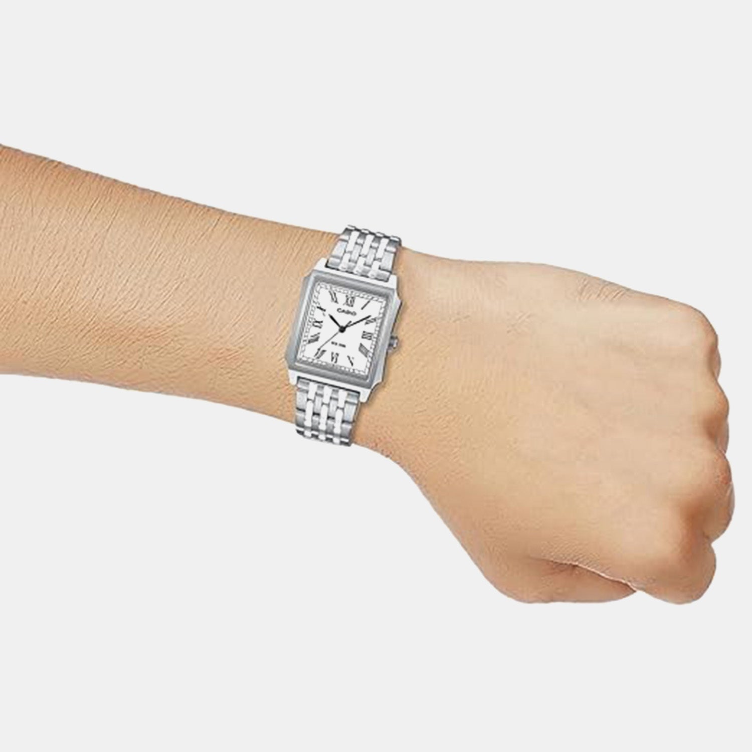 Enticer Men Quartz White Dial Analog Stainless Steel Watch MTP-B190D-7BVDF A2472