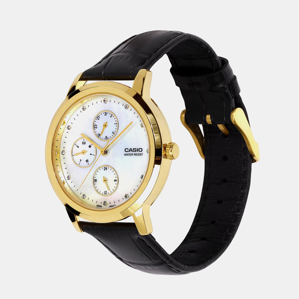 Women Quartz White Dial Analog Leather Watch A2495