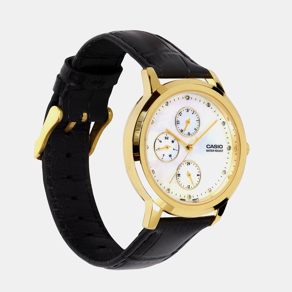 Women Quartz White Dial Analog Leather Watch A2495