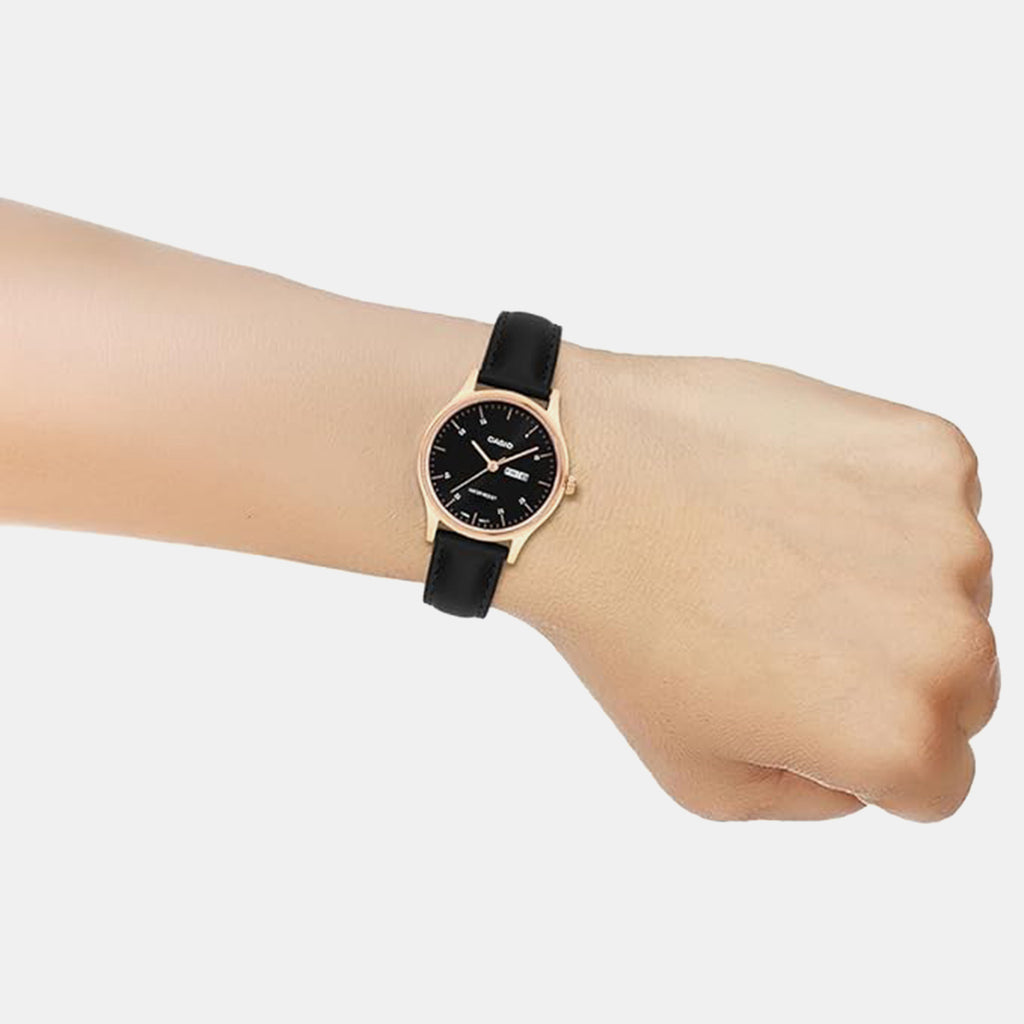 Women Quartz Black Dial Analog Leather Watch A2510
