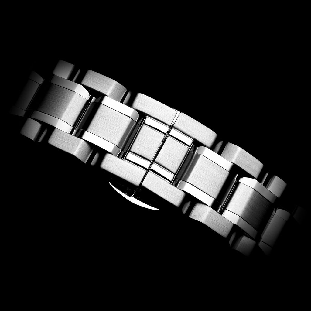 Women Quartz Black Dial Analog Stainless Steel Watch A3190.R166Q