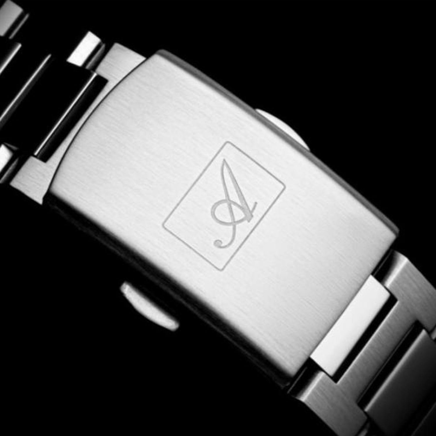 Women Quartz Silver Dial Analog Stainless Steel Watch A3326.5113Q
