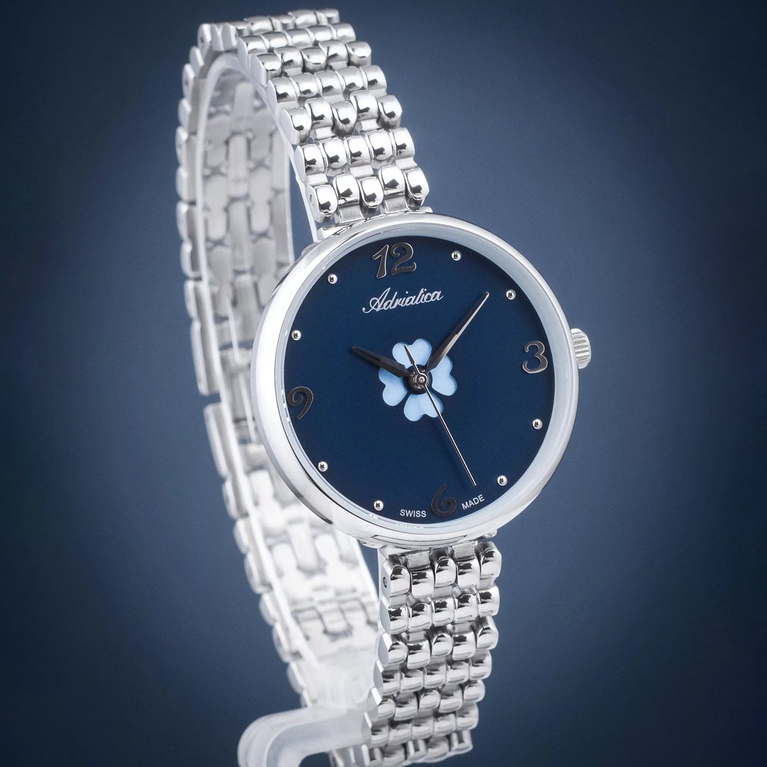 Essence Women Quartz Blue Dial Analog Stainless Steel Watch A3783.5175Q