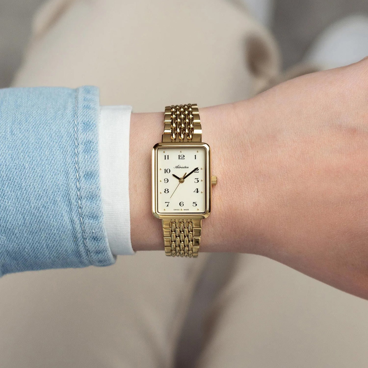 Women Quartz Gold Dial Analog Stainless Steel Watch A3844.1121Q