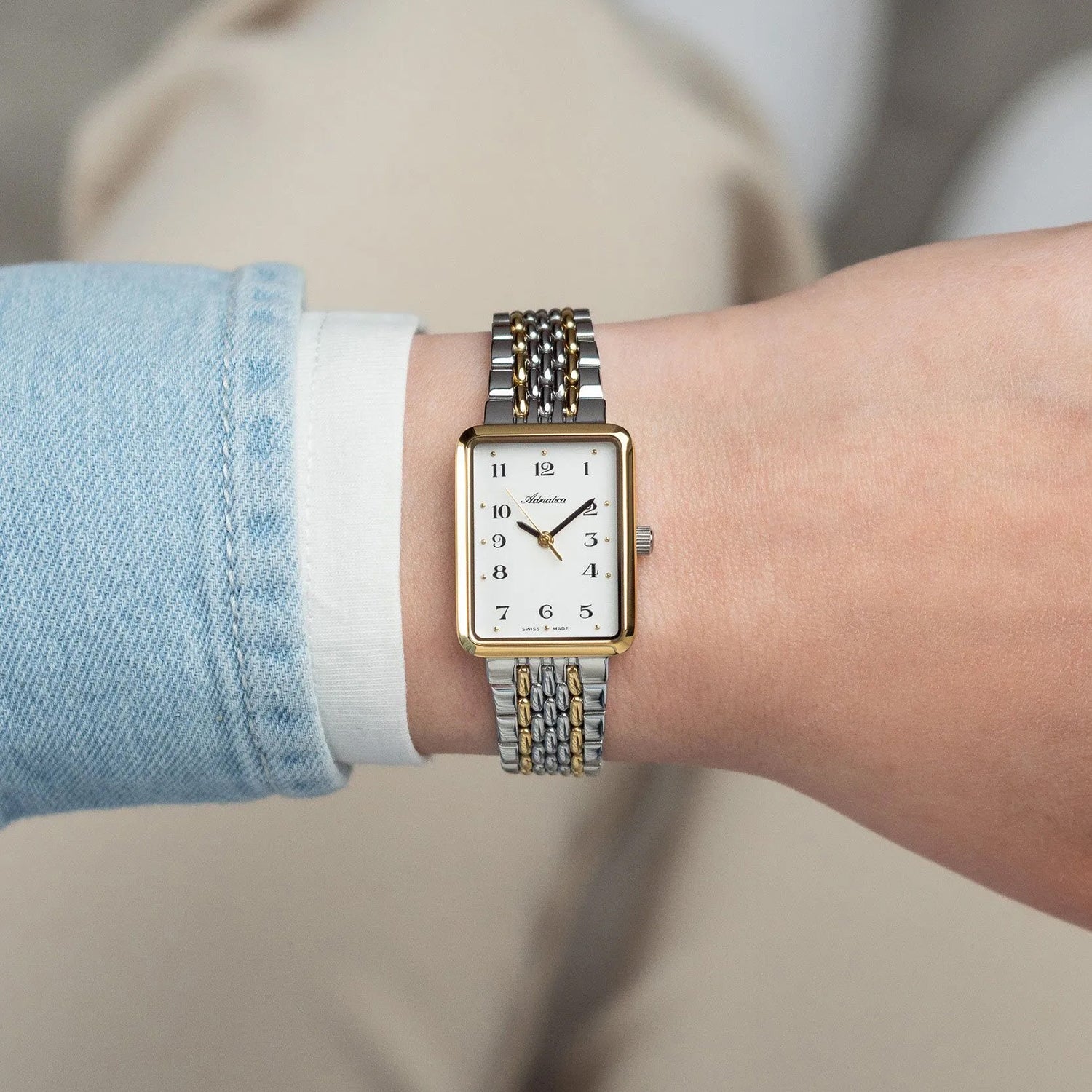 Classic Women Quartz Silver Dial Analog Stainless Steel Watch A3844.2123Q