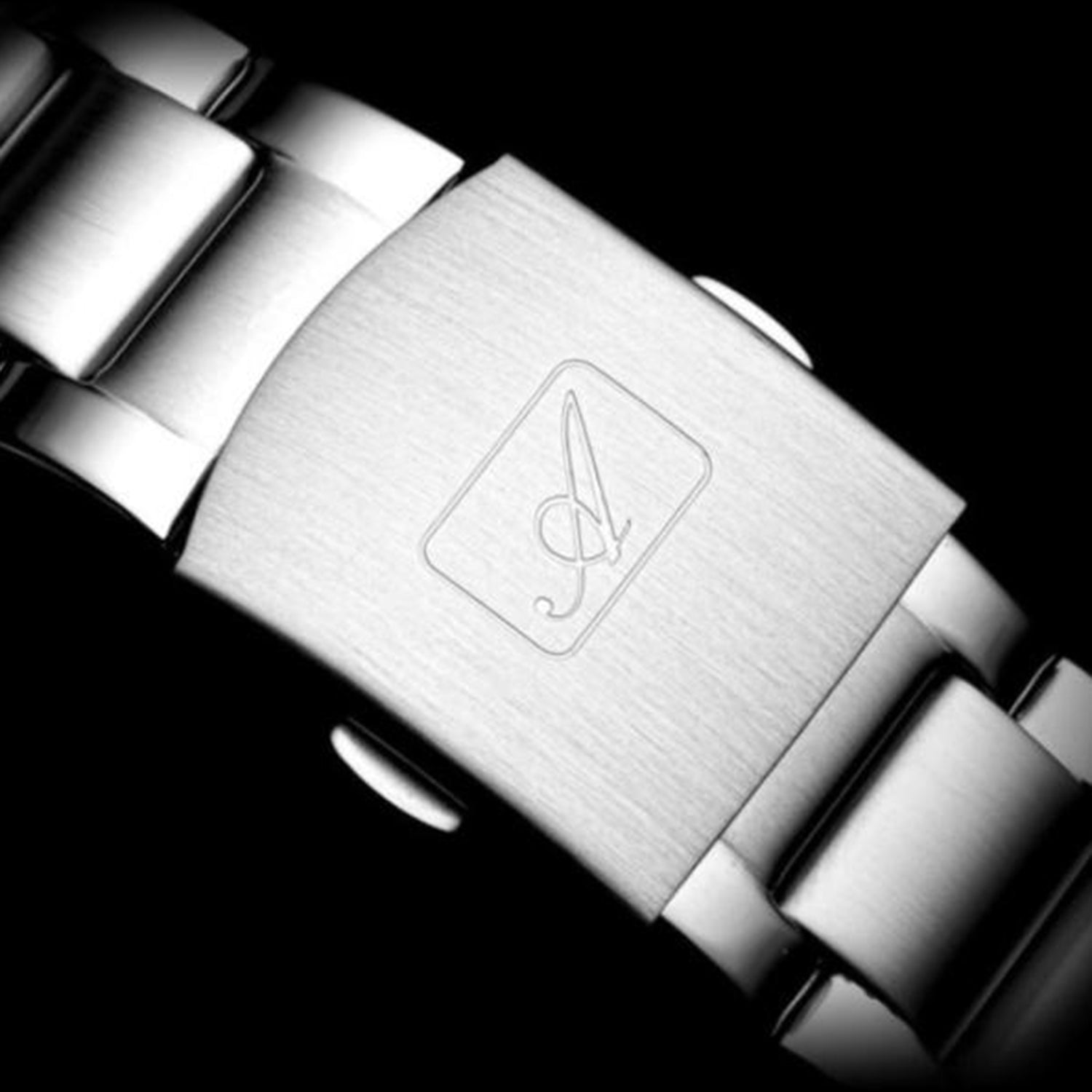Premiere Men Quartz Silver Dial Analog Stainless Steel Watch A8302.5113Q