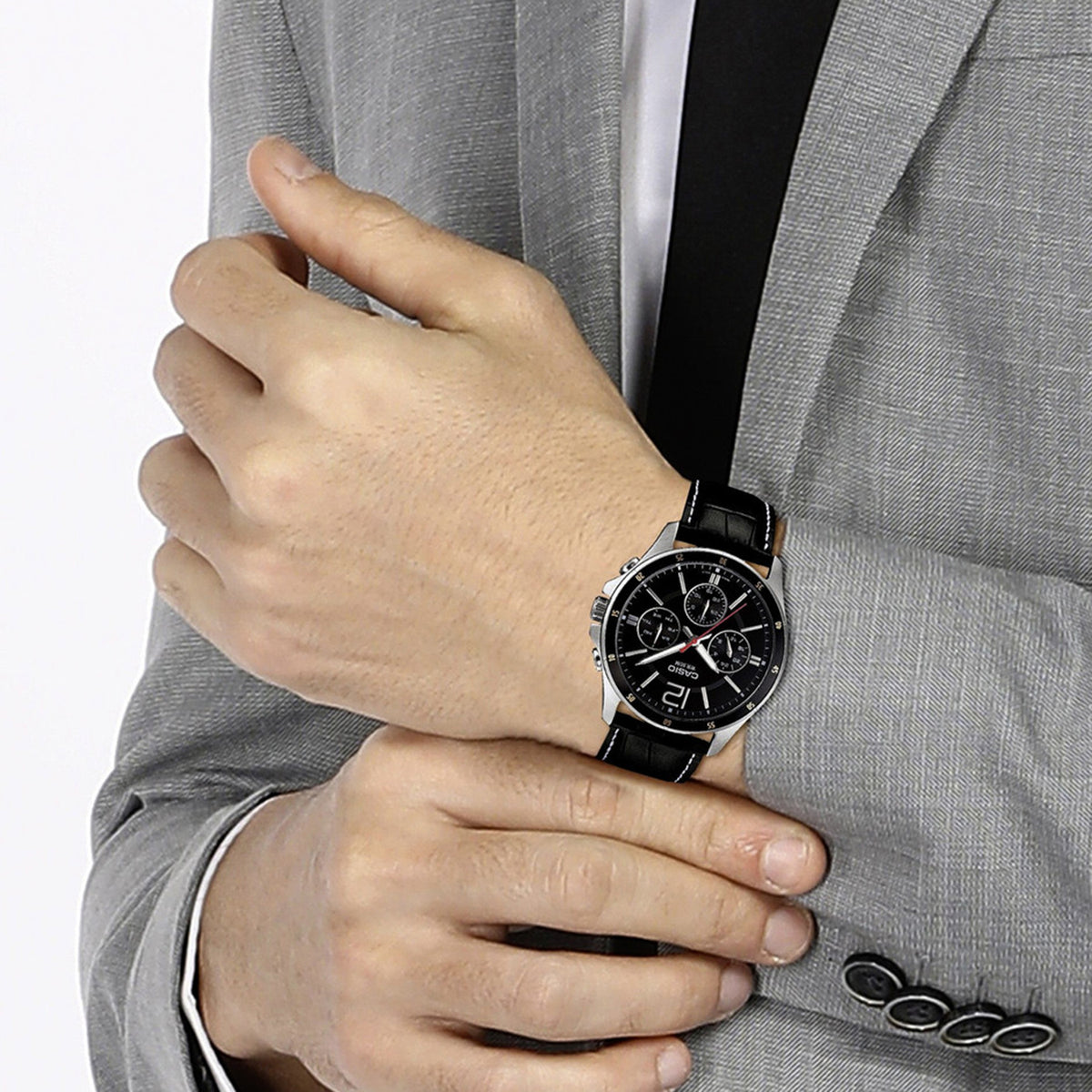 Enticer Men Quartz Black Dial Chronograph Leather Watch A834