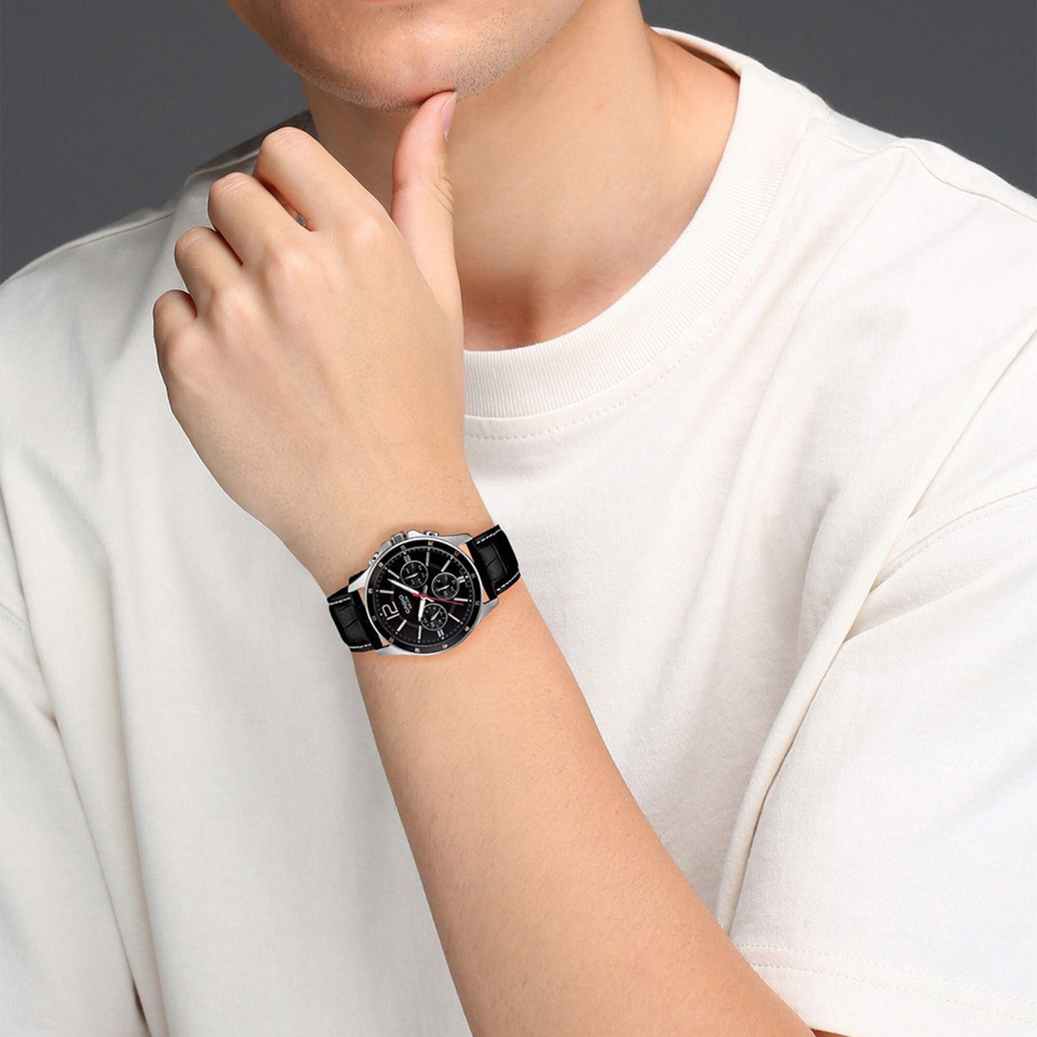 Enticer Men Quartz Black Dial Chronograph Leather Watch A834