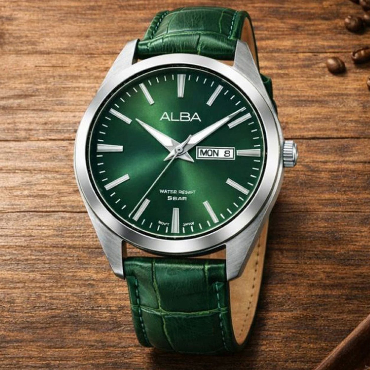 Prestige Men Quartz Green Dial Analog Leather Watch AJ6213X1