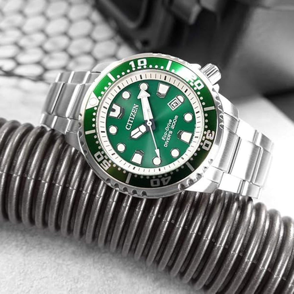 Men Quartz Eco-Drive Green Dial Analog Stainless Steel Watch BN0158-85X