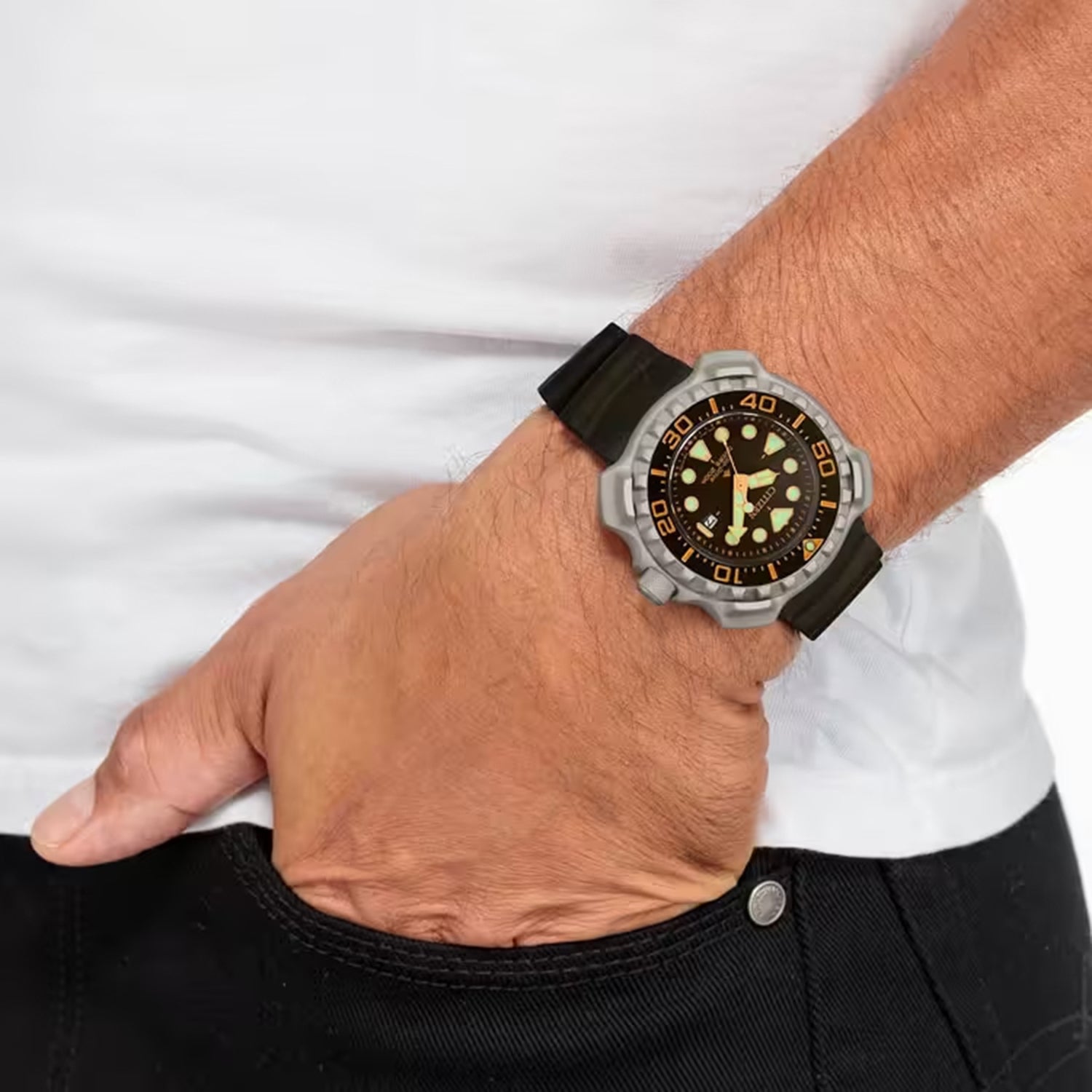 Promaster Men Quartz Black Dial Analog Rubber Watch BN0220-16E
