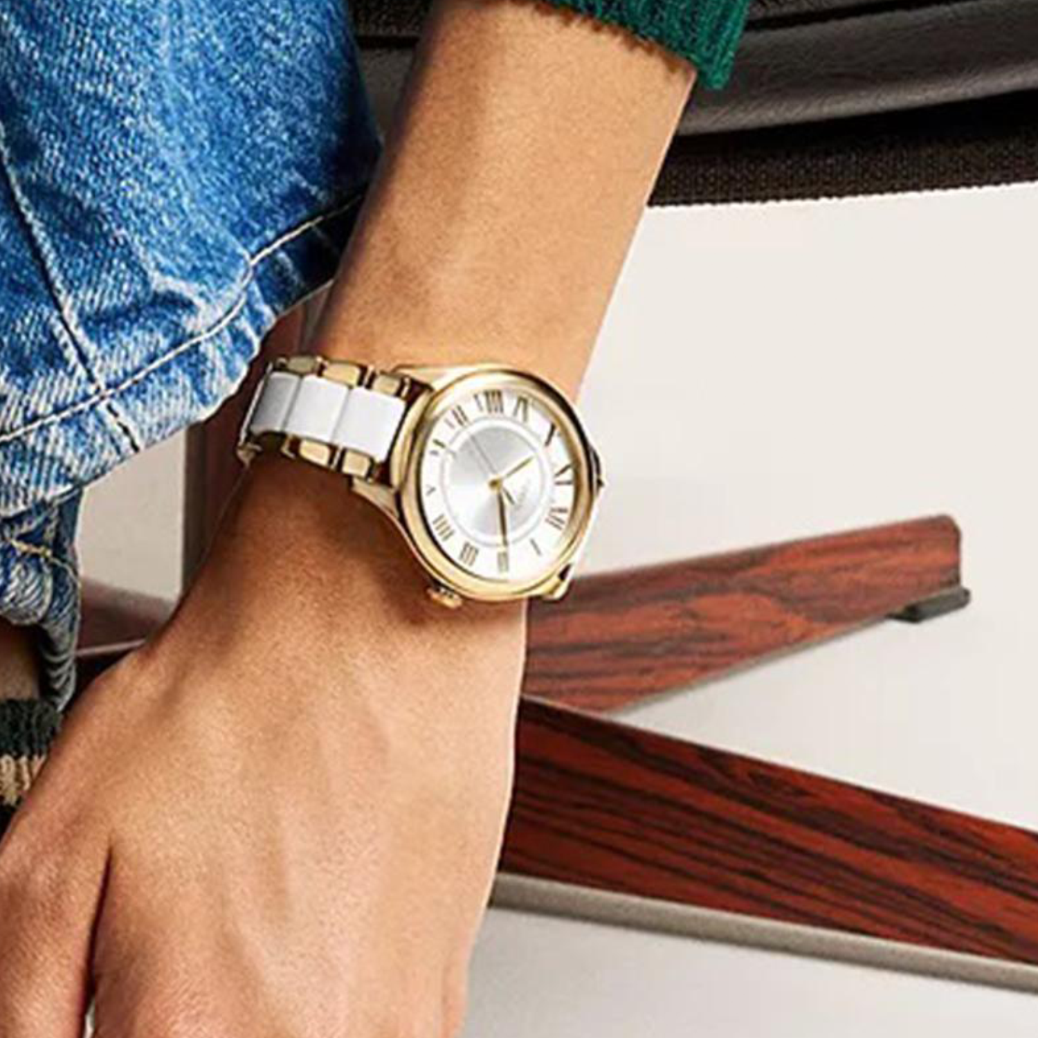 Gilmore Quartz Women White Dial Analog Ceramic Watch CE1131