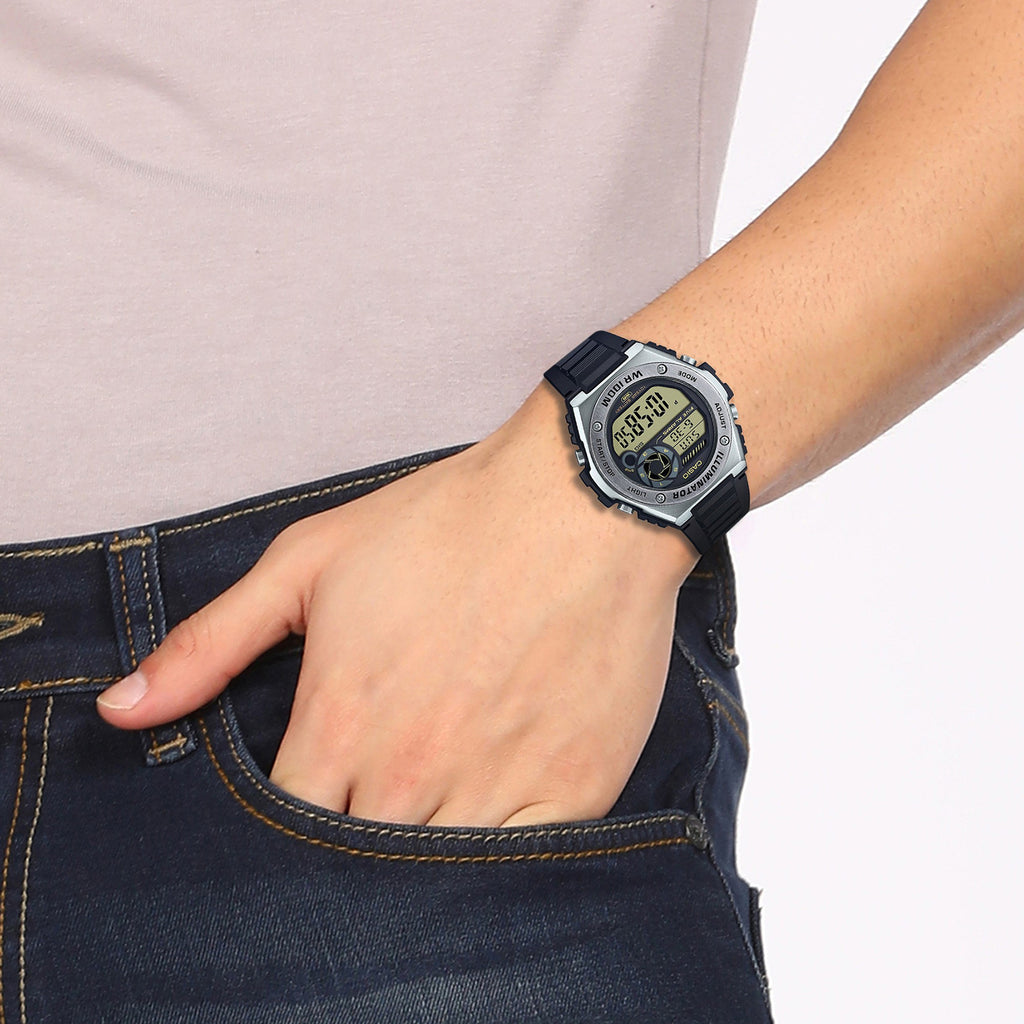 Youth Unisex Quartz Black Dial Digital Resin Watch D191