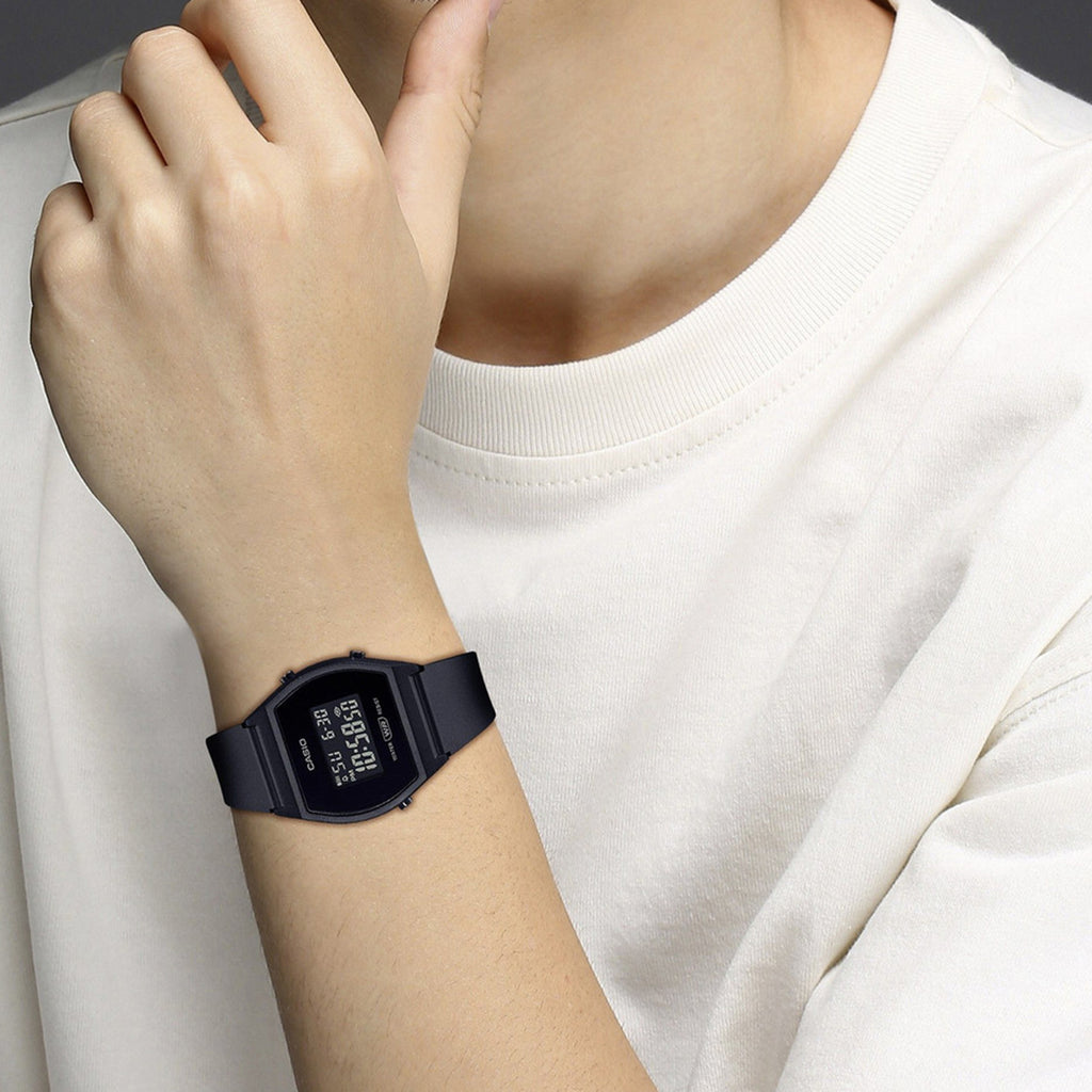 Vintage Unisex Quartz Black Dial Digital Resin Watch D215