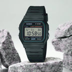 Youth Unisex Quartz Black Dial Digital Resin Watch D246