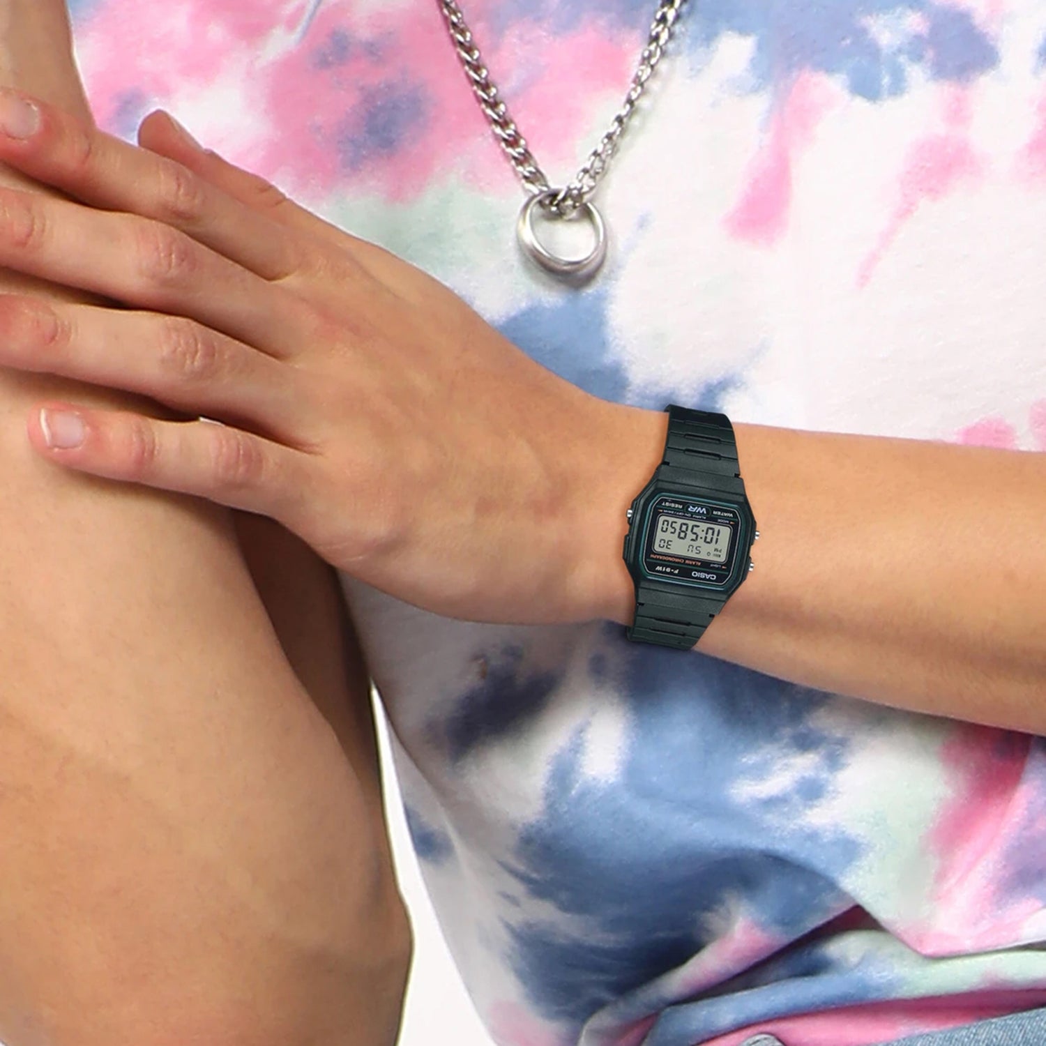 Youth Unisex Quartz Black Dial Digital Resin Watch D246