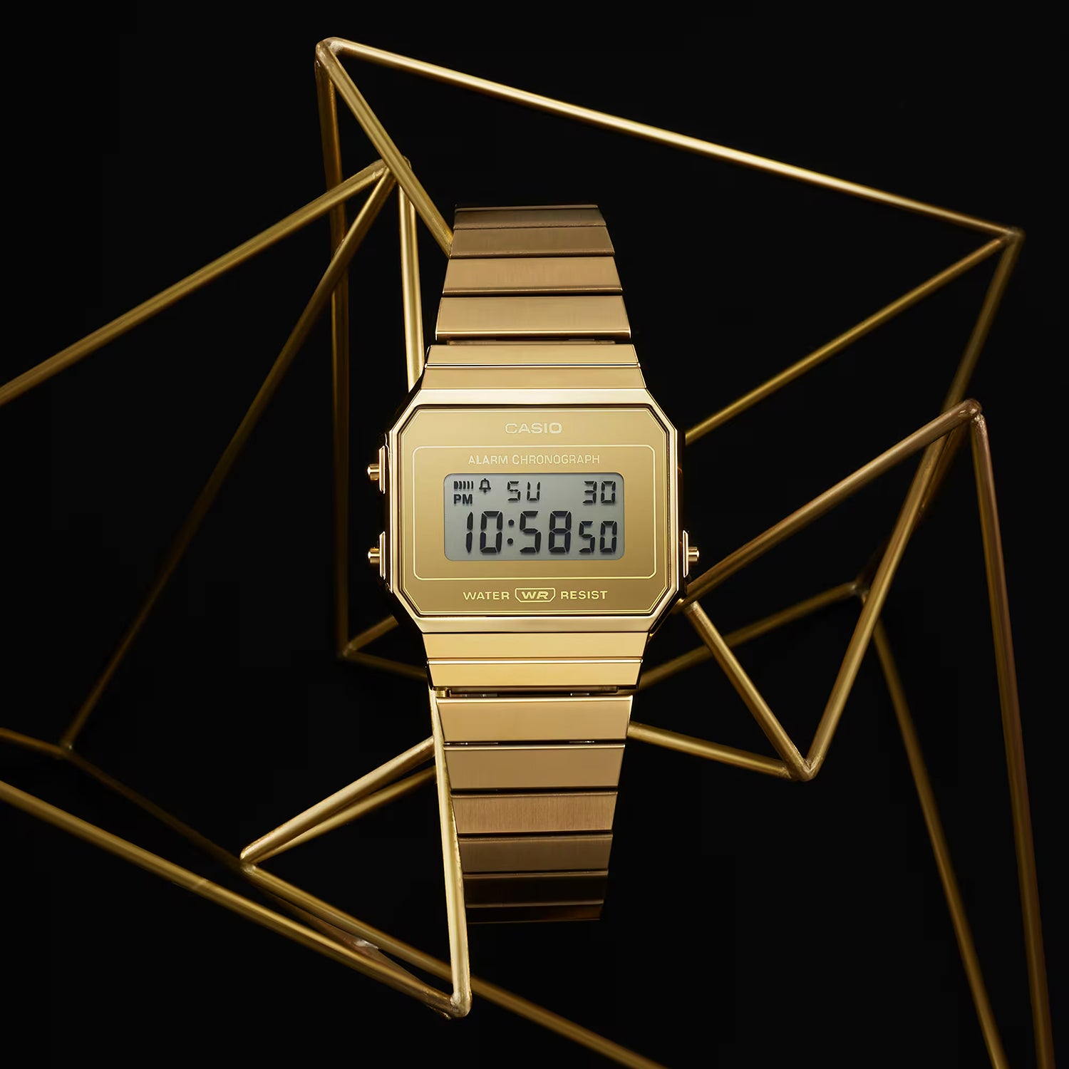 Vintage Unisex Quartz Gold Dial Digital Stainless Steel Watch D347
