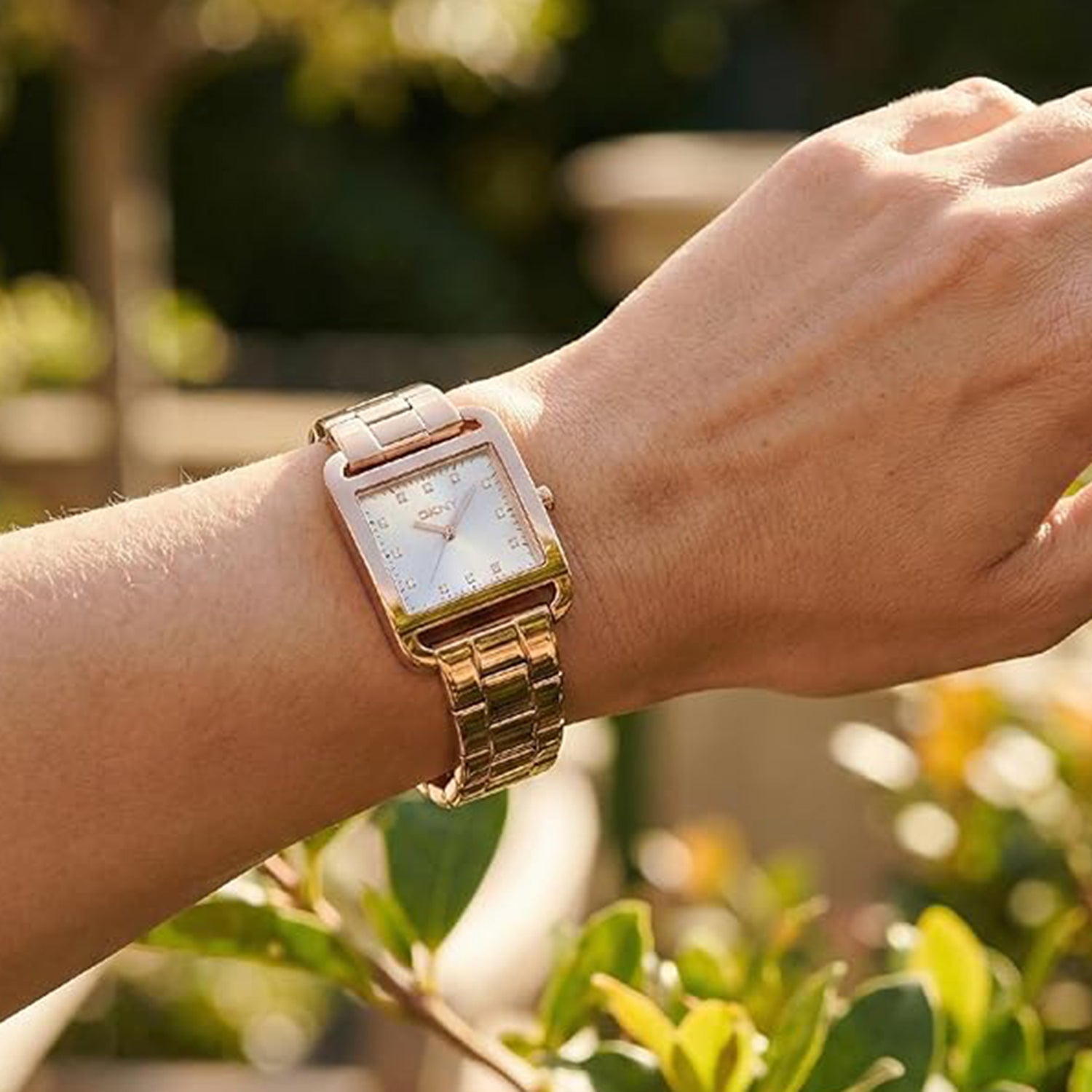 City Midi Women Quartz Silver Dial Analog Stainless Steel Watch DK1L004M0065
