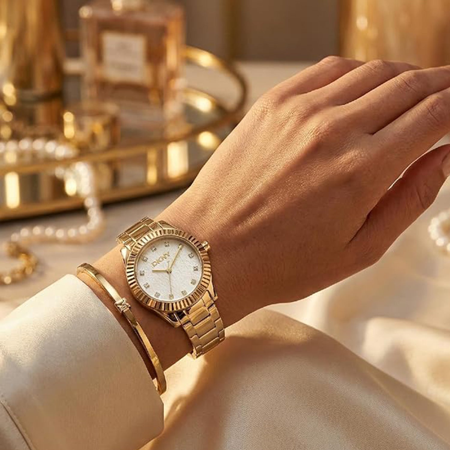 Chambers Glitz Women Quartz Silver Dial Analog Stainless Steel Watch DK1L017M0055